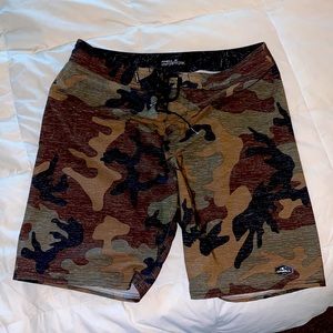 O’Neill Hyperfreak board shirt size 32